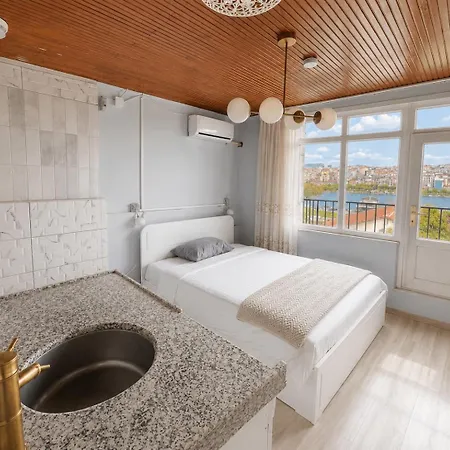 I1 - Stunning Seaview, By The Tram, Jacuzzi Apartmanhotel