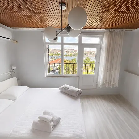 I1 - Stunning Seaview, By The Tram, Jacuzzi 3*